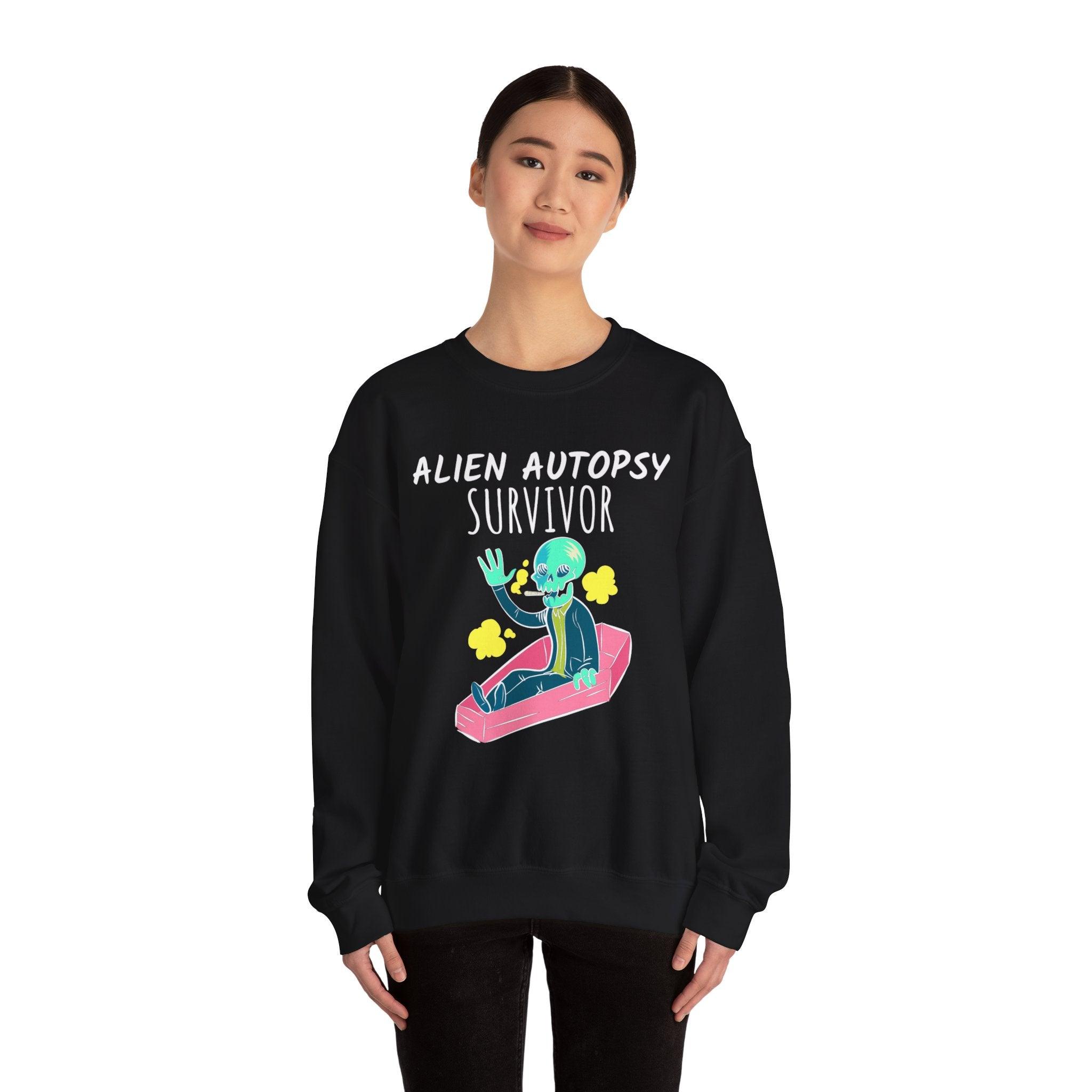 Alien Autopsy Survivor - Sweatshirt - Witty Twisters T-Shirts