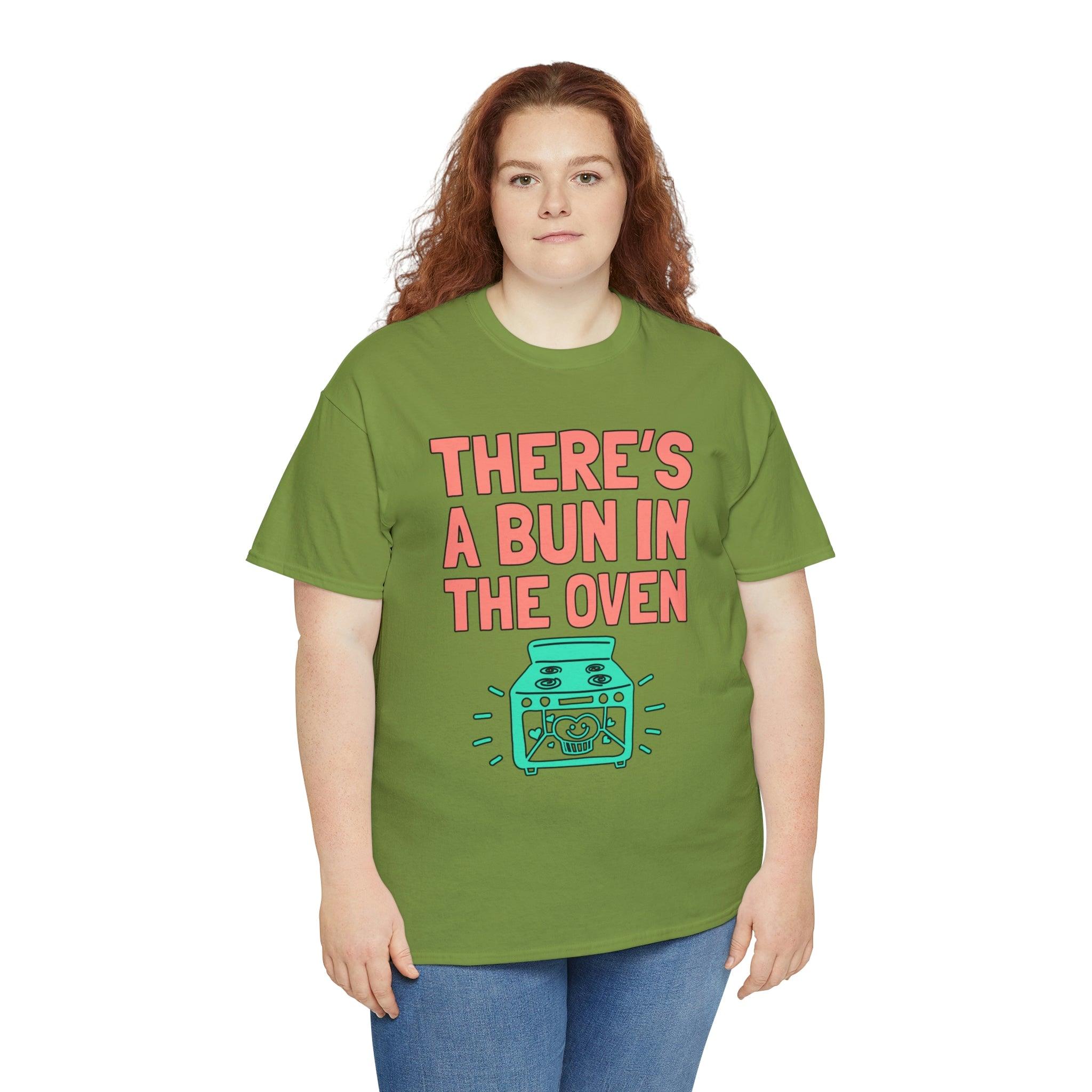 There's a bun in the oven - T-Shirt - Witty Twisters Fashions